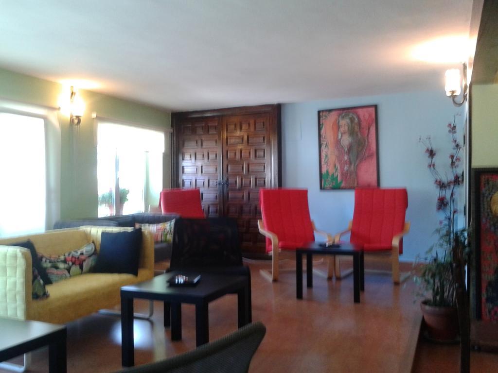 Hostal "Los Chanos El Ruso" Galende Zewnętrze zdjęcie
