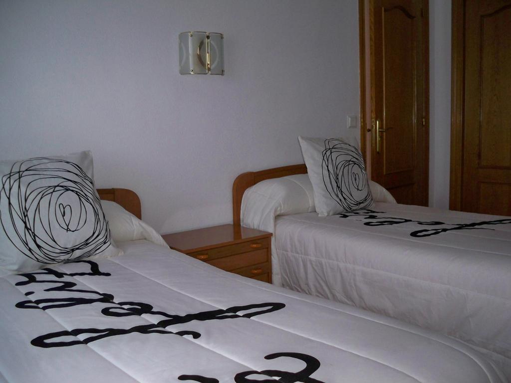 Hostal "Los Chanos El Ruso" Galende Zewnętrze zdjęcie