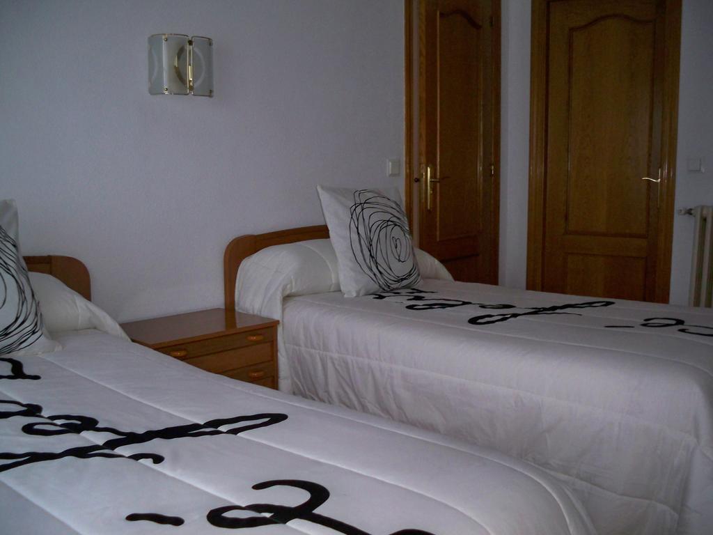 Hostal "Los Chanos El Ruso" Galende Zewnętrze zdjęcie