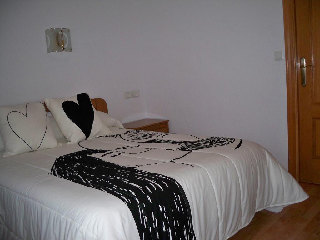 Hostal "Los Chanos El Ruso" Galende Zewnętrze zdjęcie