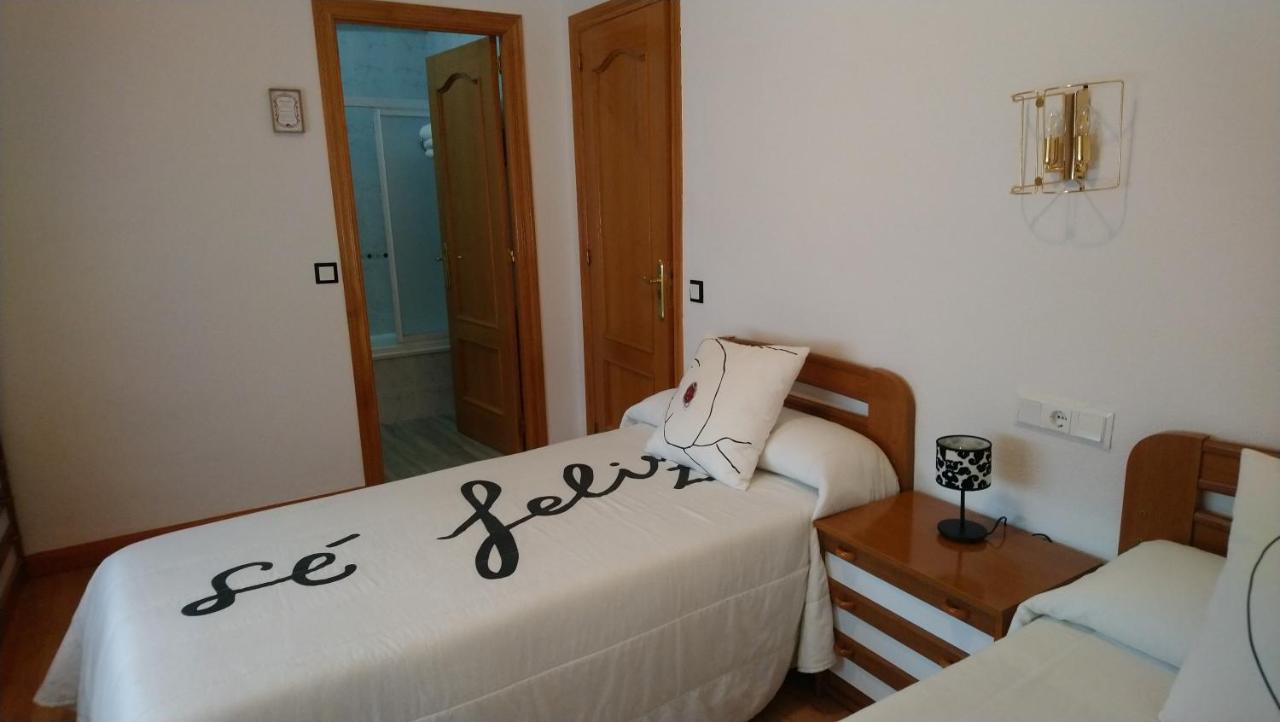 Hostal "Los Chanos El Ruso" Galende Zewnętrze zdjęcie